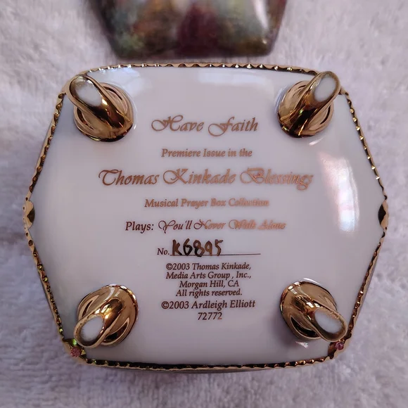 Vintage Thomas Kinkade Gold and White Musical Box Like New - Picture 4 of 6